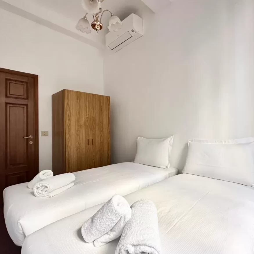 San Lorenzo Florence apartment bedroom