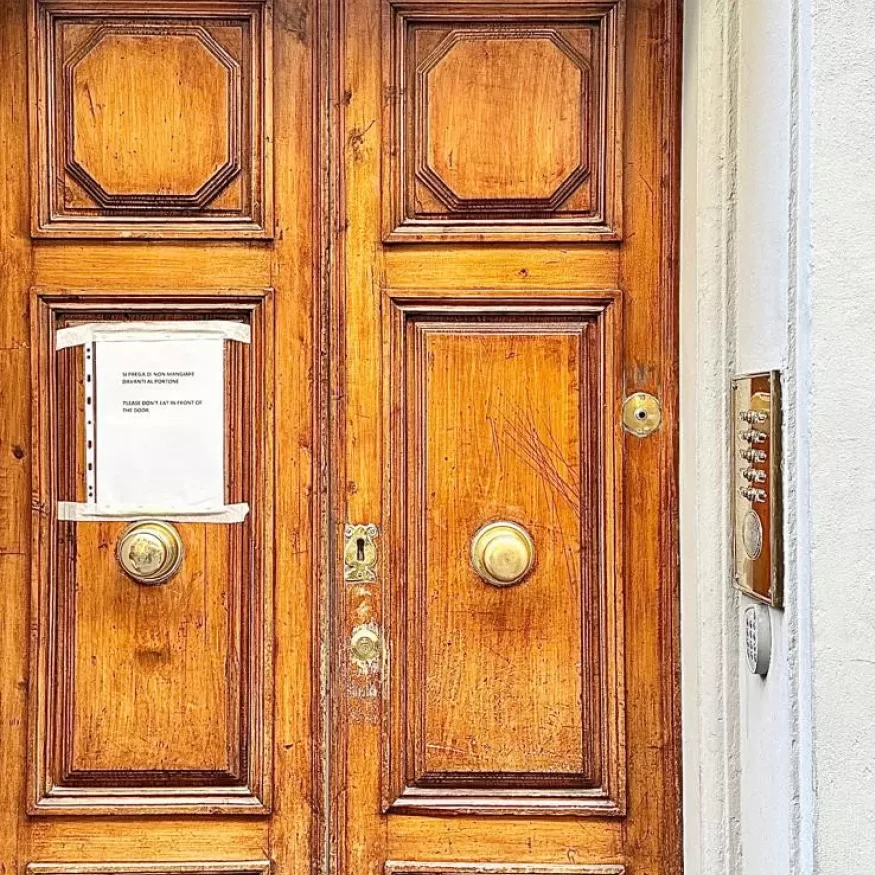 San Lorenzo Florence apartment door