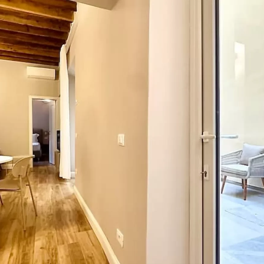 Florentine Haven on Via Guelfa, interior